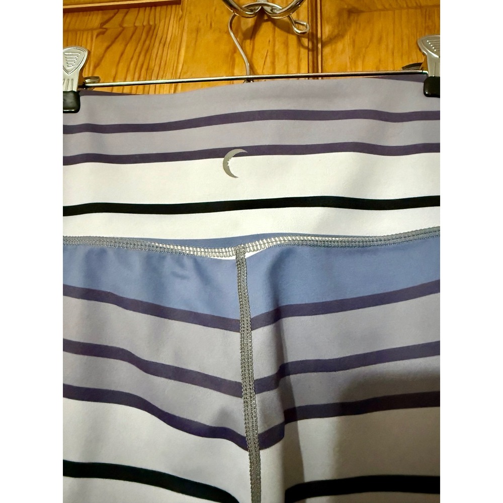 ZYIA Active Striped Light Blue Gray White High Waisted Crop Leggings - Picture 4 of 5
